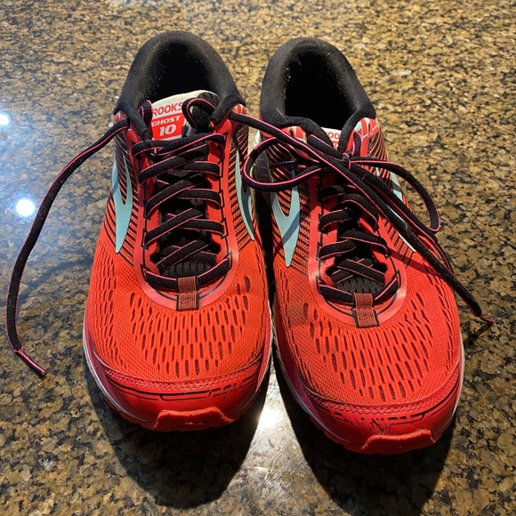 brooks ghost trainers